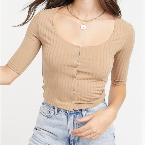 Button front top - Picture 2 of 3